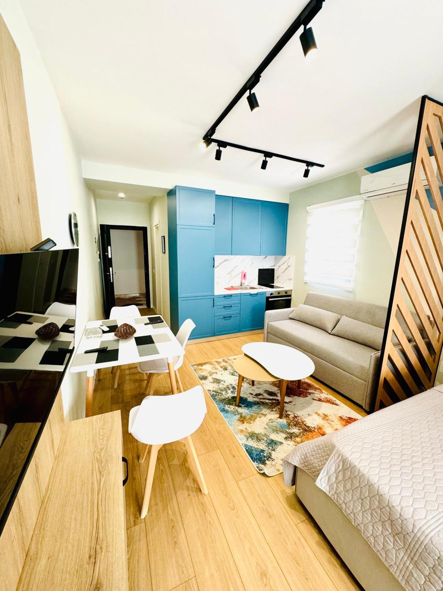 Blue Luxury Apartment Golem  Esterno foto
