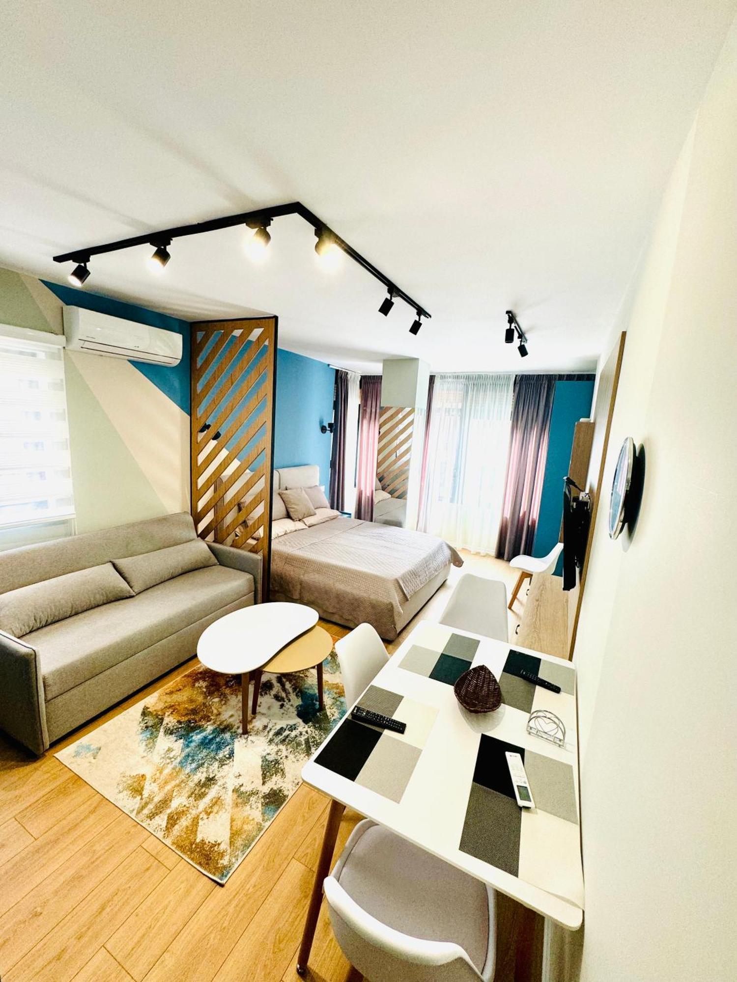 Blue Luxury Apartment Golem  Esterno foto